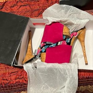 Scene - size 6.5 Kameelah Hot Pink / Cork Heels
